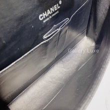 画像をギャラリービューアに読み込む, No.2528-Chanel Caviar Classic Flap Bag 25cm
