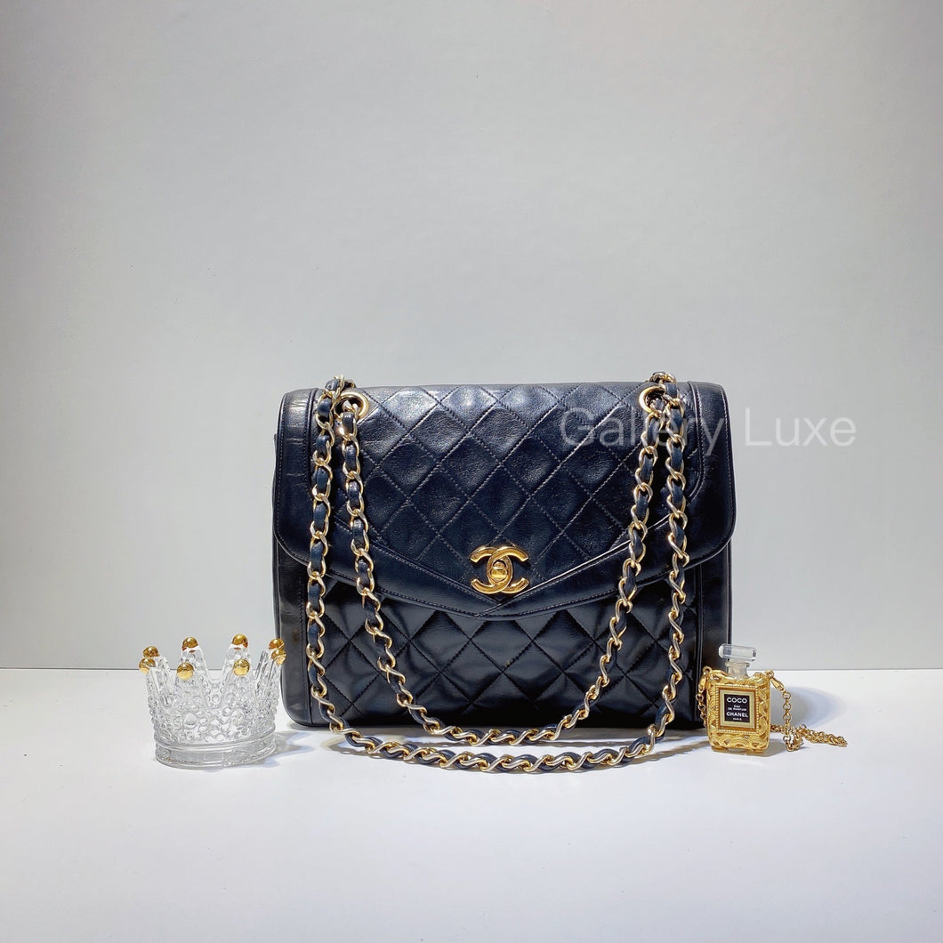 No.2838-Chanel Vintage Lambskin Envelope Flap Bag – Gallery Luxe