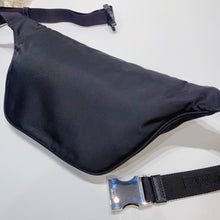 画像をギャラリービューアに読み込む, No.3745-Prada Nylon &amp; Saffiano Leather Belt Bag
