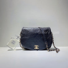 Charger l&#39;image dans la galerie, No.2841-Chanel Calfskin Coco Journey Flap Bag
