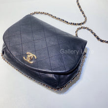 Load image into Gallery viewer, No.2841-Chanel Calfskin Coco Journey Flap Bag
