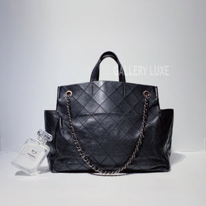 No.3370-Chanel Calfskin CC Pocket Tote Bag