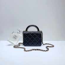 Load image into Gallery viewer, No.3734-Chanel Charming Handle Clutch With Chain (Unused / 未使用品)
