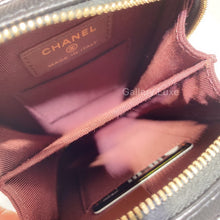 将图片加载到图库查看器，No.2533-Chanel Timeless Classic Phone Holder with Chain
