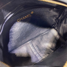 Load image into Gallery viewer, No.2532-Chanel Vintage Lambskin Camera Bag
