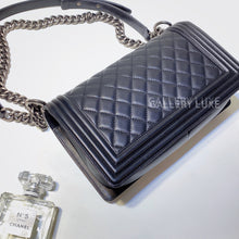 Load image into Gallery viewer, No.2889-Chanel Lambskin Boy 25cm
