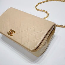 이미지를 갤러리 뷰어에 로드 , No.3512-Chanel Vintage Lambskin Flap Bag
