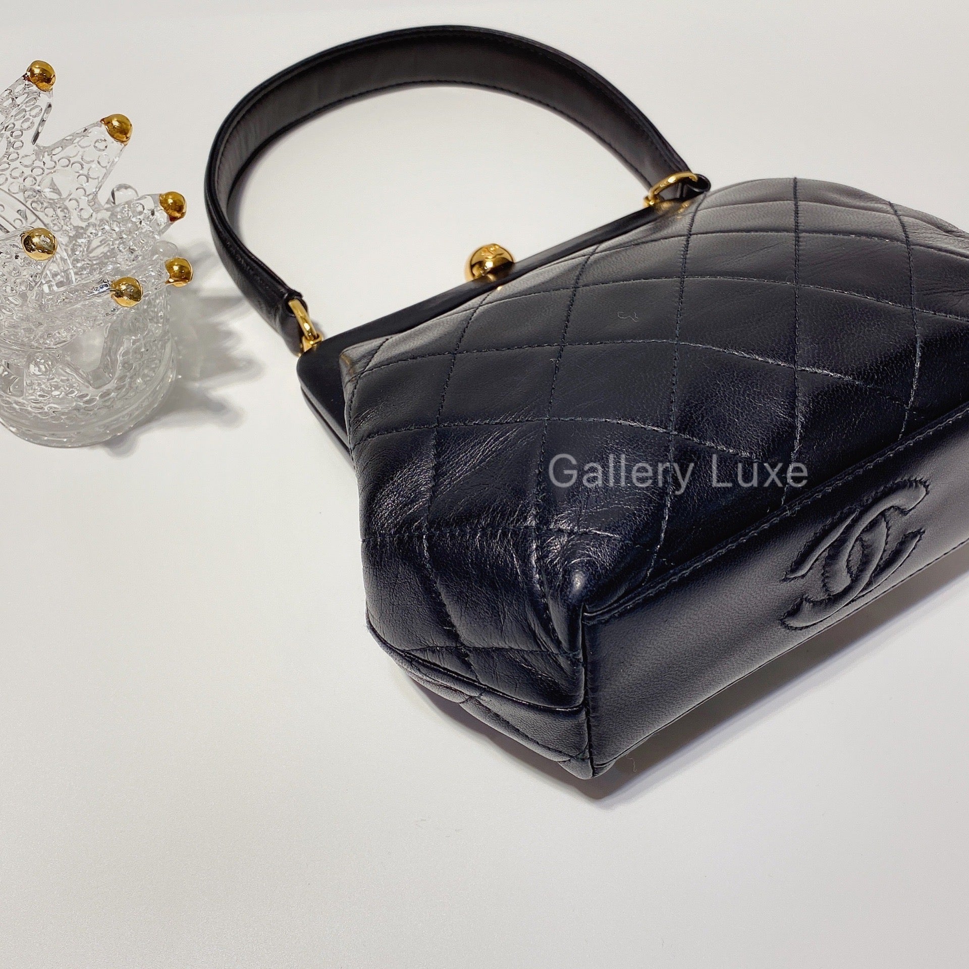 Chanel kiss lock bag vintage Clearance