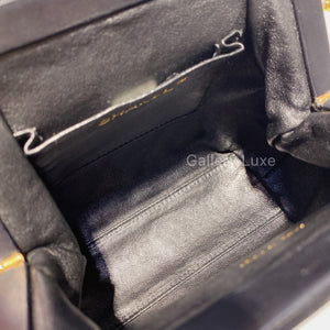 No.2540-Chanel Vintage Lambskin Kiss-Lock Handbag