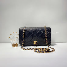 Load image into Gallery viewer, No.2546-Chanel Vintage Lambskin Flap Bag
