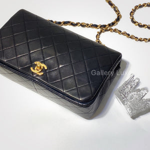 No.2546-Chanel Vintage Lambskin Flap Bag