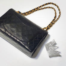 Load image into Gallery viewer, No.3624-Chanel Vintage Lambskin Classic Flap 23cm
