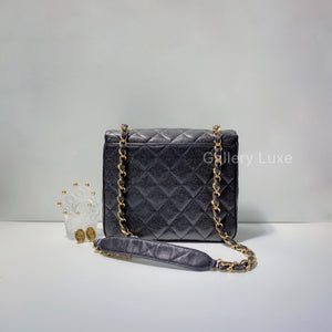 No.2550-Chanel Vintage Caviar Turn Lock Flap Bag