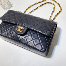 Load image into Gallery viewer, No.3160-Chanel Vintage Lambskin Classic Flap Bag 25cm
