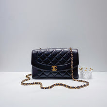 將圖片載入圖庫檢視器 No.3650-Chanel Vintage Lambskin Diana Bag 25cm With Back Pocket
