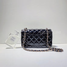 Load image into Gallery viewer, No.2870-Chanel Patent Classic Flap Mini 20cm

