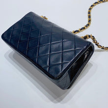 Load image into Gallery viewer, No.001532-Chanel Vintage Lambskin Mini Flap Bag
