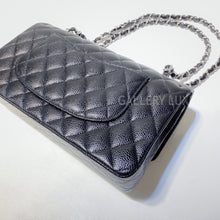 Load image into Gallery viewer, No.2917-Chanel Caviar Classic Flap Bag 25cm  (Brand New / 全新)
