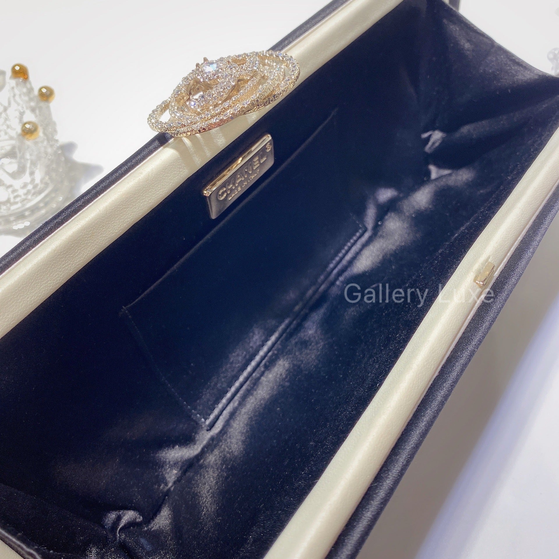 Chanel Gold Iridescent Fabric Swarovski Crystal Camellia Clutch Bag -  Yoogi's Closet