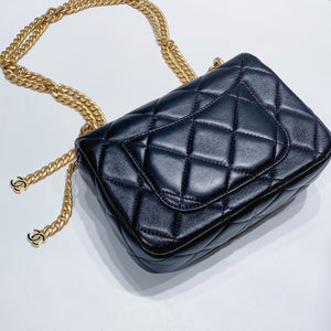 No.3656-Chanel Lambskin Pending CC Flap Bag