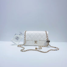 將圖片載入圖庫檢視器 No.3761-Chanel Pearl Crush Mini Flap Bag 20cm (Brand New / 全新貨品)
