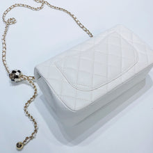 Load image into Gallery viewer, No.3761-Chanel Pearl Crush Mini Flap Bag 20cm (Brand New / 全新貨品)
