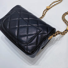 將圖片載入圖庫檢視器 No.3654-Chanel Caviar Twist Your Button Flap Bag (Brand New / 全新貨品)
