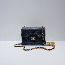 画像をギャラリービューアに読み込む, No.3596-Chanel Vintage Lambskin Classic Flap Mini 17cm
