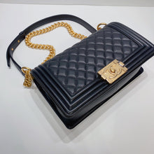 Load image into Gallery viewer, No.3764-Chanel Calfskin Boy 25cm (Brand New / 全新貨品)
