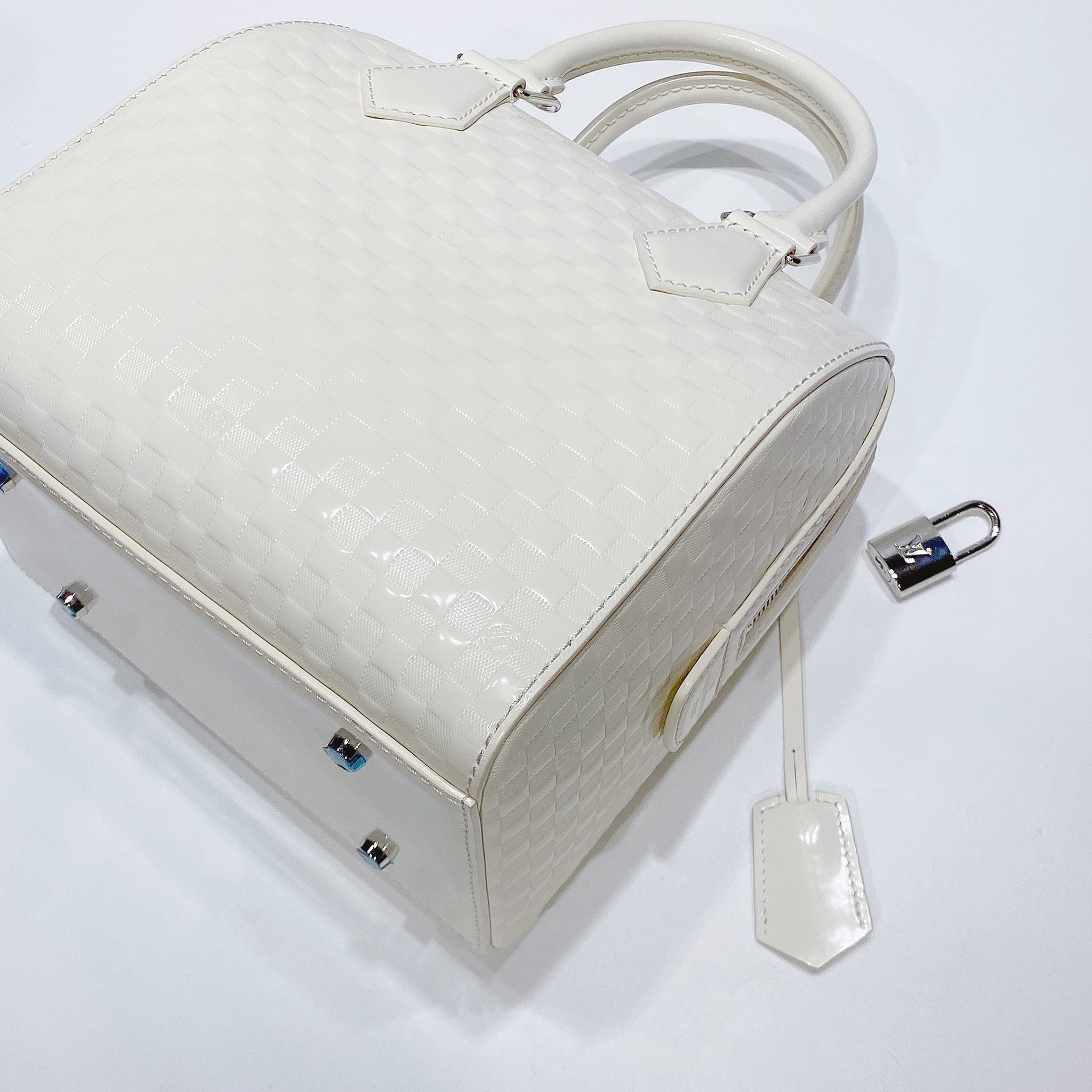 Louis Vuitton Beige Damier Facette Speedy Cube MM QJB0RR0UIA002