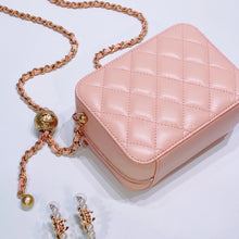 이미지를 갤러리 뷰어에 로드 , No.3389-Chanel Pearl Crush Camera Bag (Brand New / 全新貨品)
