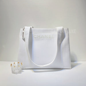 No.2830-Chanel Vintage Caviar Tote Bag