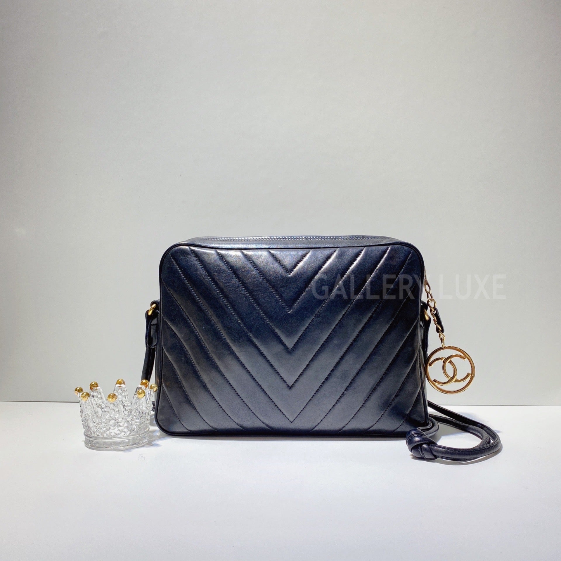 No.3169 Chanel Vintage Lambskin Chevron Camera Bag