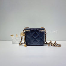 Load image into Gallery viewer, No.2577-Chanel Classic Box With Chain
