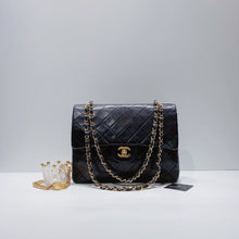 將圖片載入圖庫檢視器 No.3760-Chanel Vintage Lambskin Classic Flap Bag
