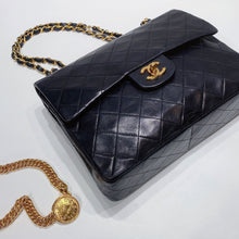 將圖片載入圖庫檢視器 No.3760-Chanel Vintage Lambskin Classic Flap Bag
