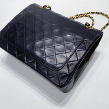 画像をギャラリービューアに読み込む, No.3760-Chanel Vintage Lambskin Classic Flap Bag
