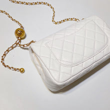 Load image into Gallery viewer, No.3252-Chanel Pearl Crush Mini Flap Bag (Brand New / 全新)
