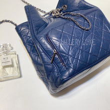 Load image into Gallery viewer, No.3281-Chanel Front Pocket Bucket Bag
