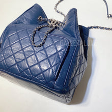 画像をギャラリービューアに読み込む, No.3281-Chanel Front Pocket Bucket Bag
