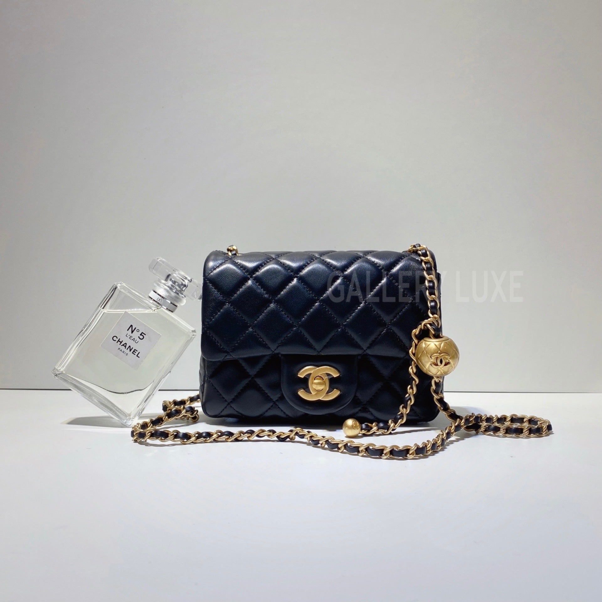 No.3177-Chanel Pearl Crush Square Mini Flap Bag (Brand New / 全新) – Gallery  Luxe