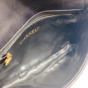 No.3408-Chanel Vintage Lambskin Belt Bag