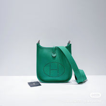Load image into Gallery viewer, No.3535-Hermes Mini Evelyne TPM
