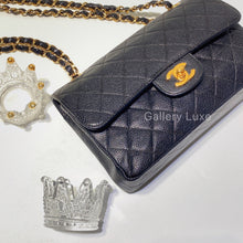 将图片加载到图库查看器，No.2601-Chanel Vintage Caviar Classic Flap 23cm
