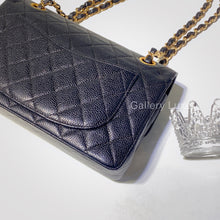 将图片加载到图库查看器，No.2601-Chanel Vintage Caviar Classic Flap 23cm
