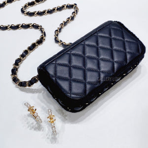 No.001305-Chanel All About Crochet Phone Holder With Chain (Brand New / 全新)