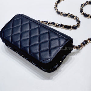 No.001305-Chanel All About Crochet Phone Holder With Chain (Brand New / 全新)