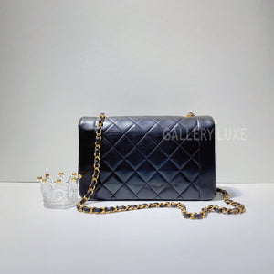 No.2812-Chanel Vintage Lambskin Diana Bag 25cm