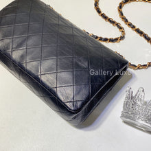 Load image into Gallery viewer, No.2609-Chanel Vintage Lambskin Flap Bag
