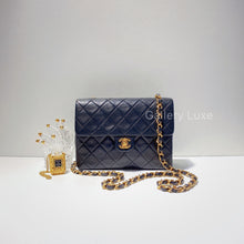 Load image into Gallery viewer, No.2608-Chanel Vintage Lambskin Classic Flap Mini 20cm
